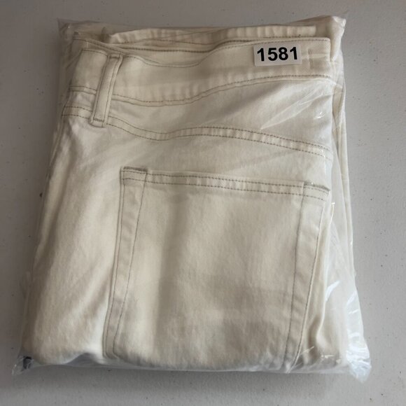 Abercrombie & Fitch The '90s Straight Ultra High Rise Jeans Size 33/16R NWT - Picture 13 of 13